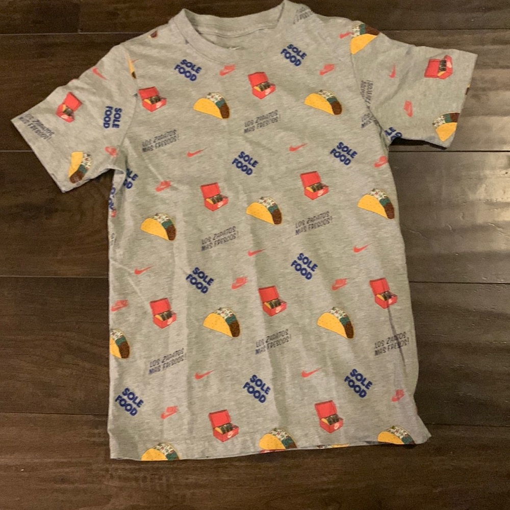 Boys Nike shirt